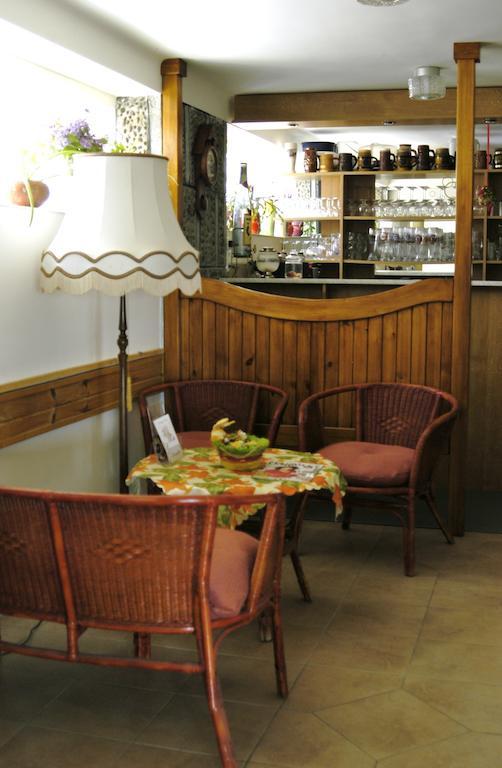 Hegyesi Vendeghaz Bed and Breakfast Gödöllő Δωμάτιο φωτογραφία